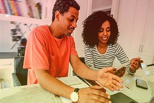 3月我国重卡市场销出10.6万辆环比上涨77%